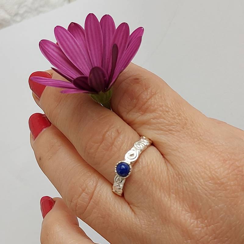 Lapis Lazuli Sterlingsilber Ring Handgemachte Bandring Stapeln von Kattyoosh