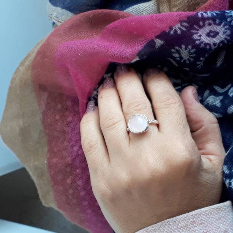 Rosenquarz-sterlingsilber-Ring Handgemachtes Rustikales Band von Kattyoosh