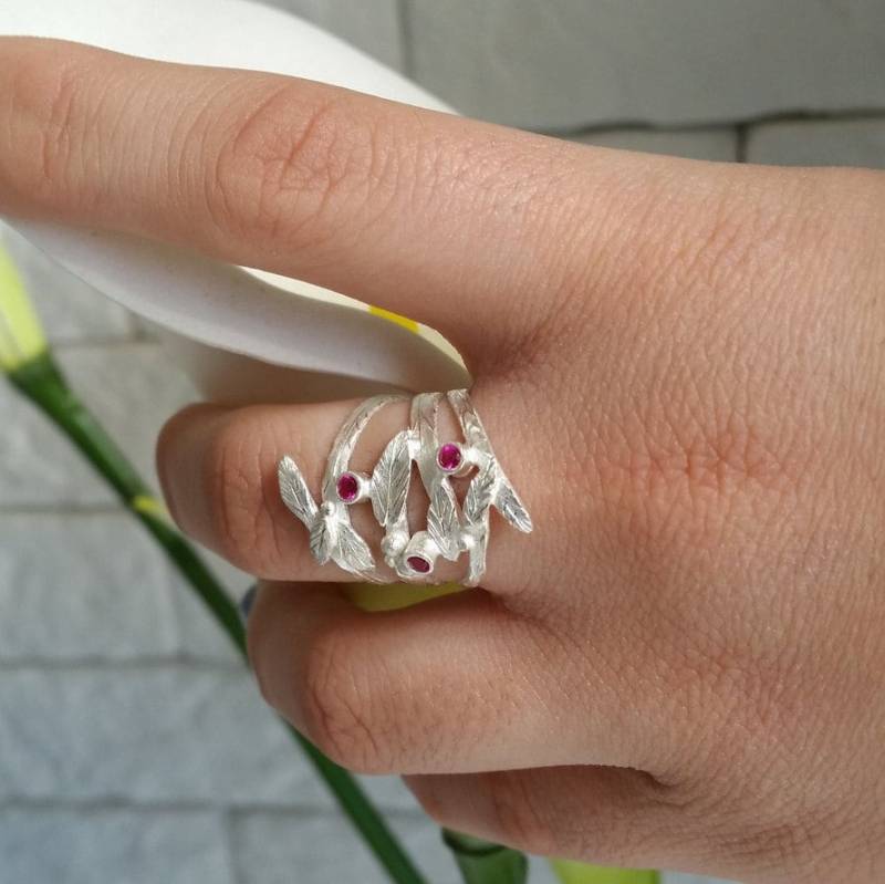 Rubin Ring Handgemachte Silber Blätter Ring, Juli Geburtsstein von Kattyoosh