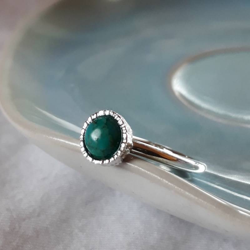 Zarte Sterling Silber Geburtsstein Ring Handgemachter Edelstein Schmuck von Kattyoosh