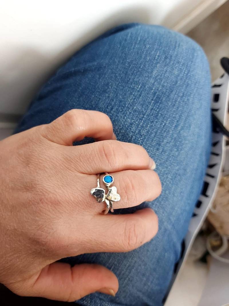 statement Silber Herz Ring Benutzerdefinierter Geburtsstein Liebesschmuck von Kattyoosh