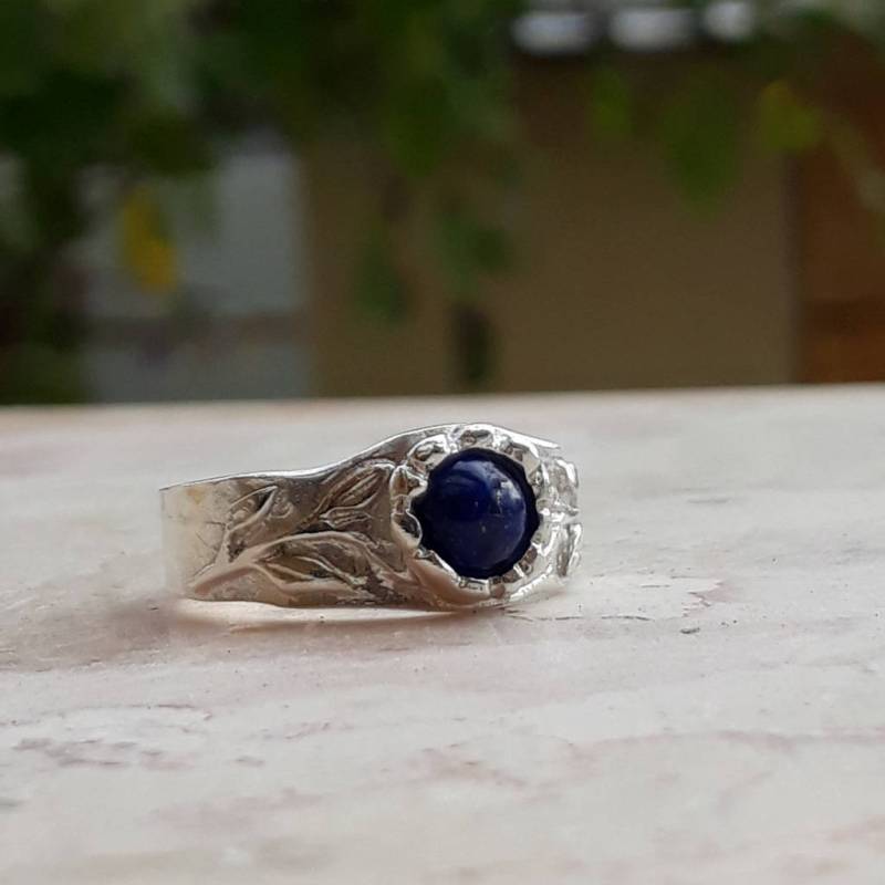 sterling Silber Lapis Lazuli Ring Handgemachtes Band von Kattyoosh