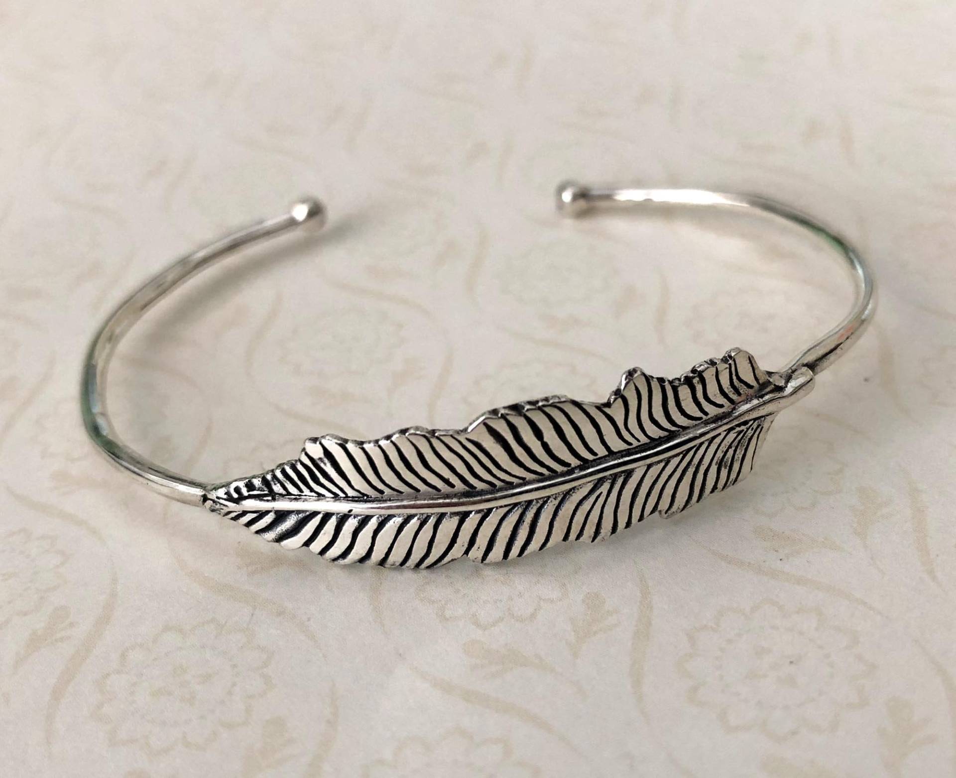 6, 5 "Feder Blatt Sterling Silber Manschette Armband, Verstellbar Passt Bis Größe 8, Handgemachte Massivem Offener Armreif Für Frauen von Katybeads