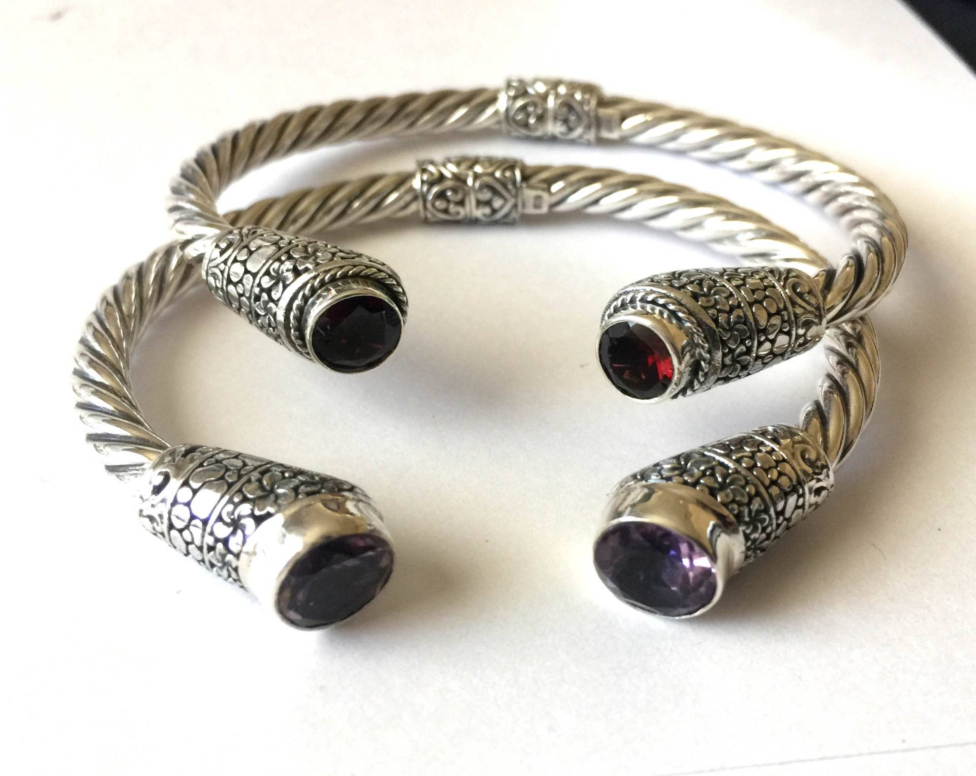 sterling Silber Twisted Seil Armreif Armband Mit Granat Oder Amethyst 6, 5 Zoll Bis Größe 7, 25 Ab16 von Katybeads