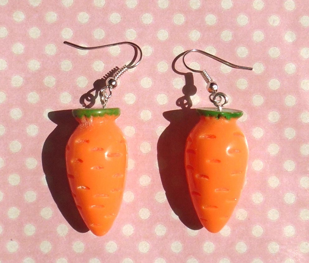 Kawaii Karotte Ohrringe Oder Halskette Haken Clip Auf Schlüsselanhänger von KawaiiKave