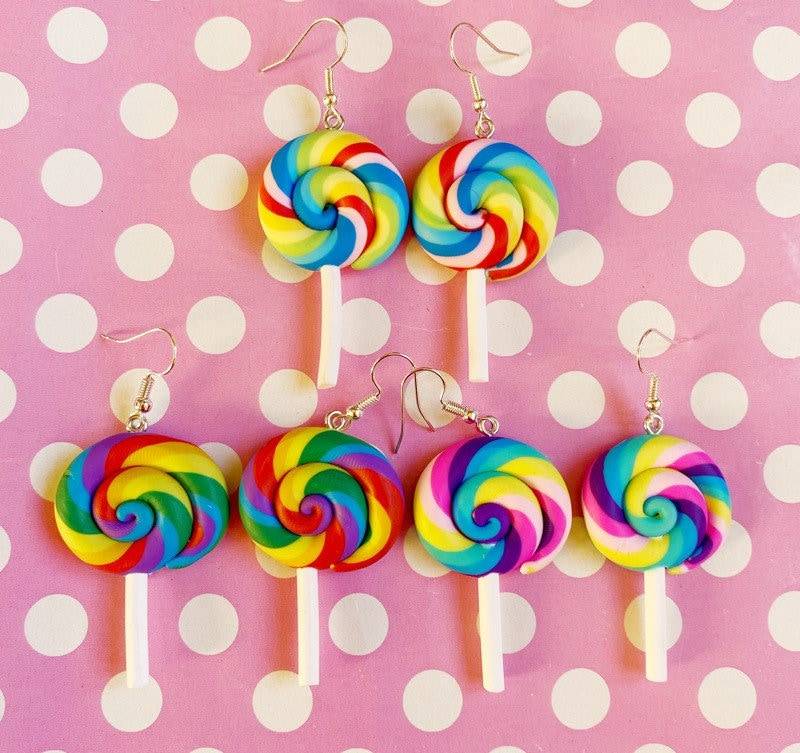 Kawaii Regenbogen Candy Stripe Swirl Lollipop Ohrringe Gold Oder Silber Plattiert Ohrstecker Clip von KawaiiKave