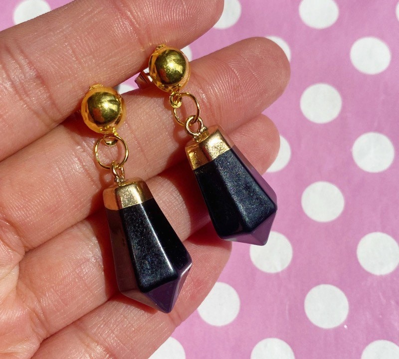 Letztes Paar Schwarze Tropfen Kristall Und Gold Ohrringe Haken Ohrstecker Oder Clip Auf von KawaiiKave