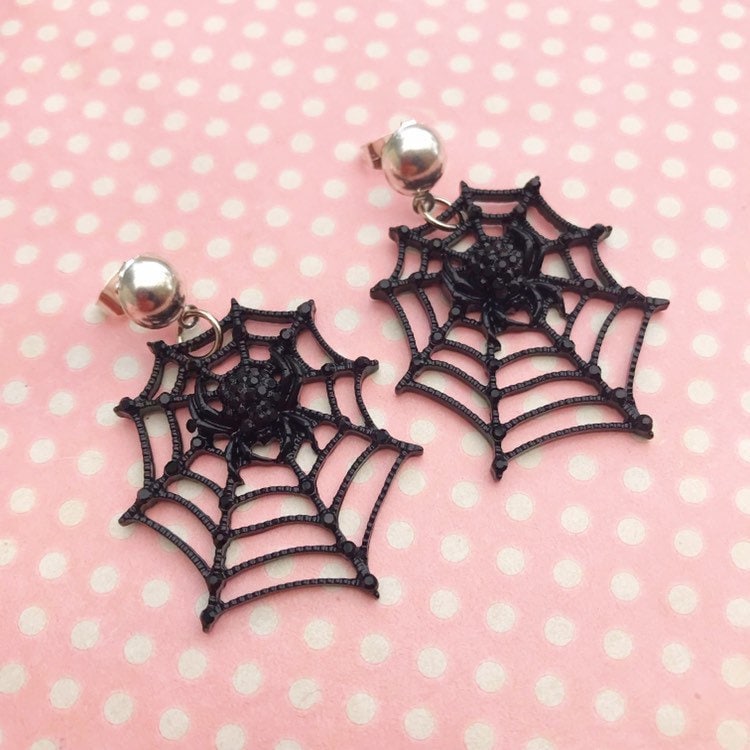 Schwarzer Strass Spiderweb Ohrringe Haken Ohrstecker Oder Clip Auf Schwarzer Strass Spiderweb Ohrringe Haken Ohrstecker Oder Clip Auf von KawaiiKave