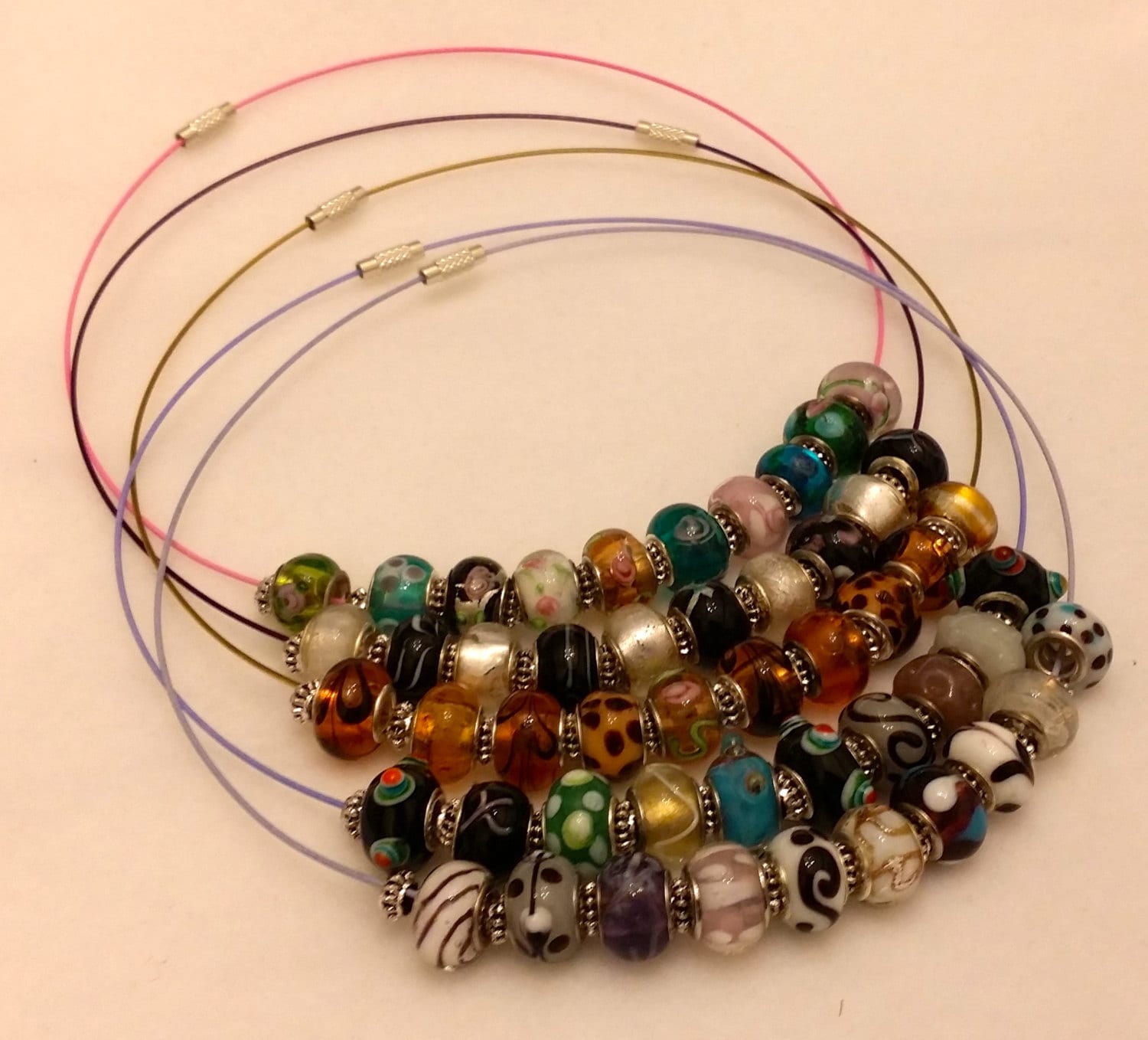 Lampwork-Halsketten Lampwork-Halsketten von KawaiiSakuraDesigns