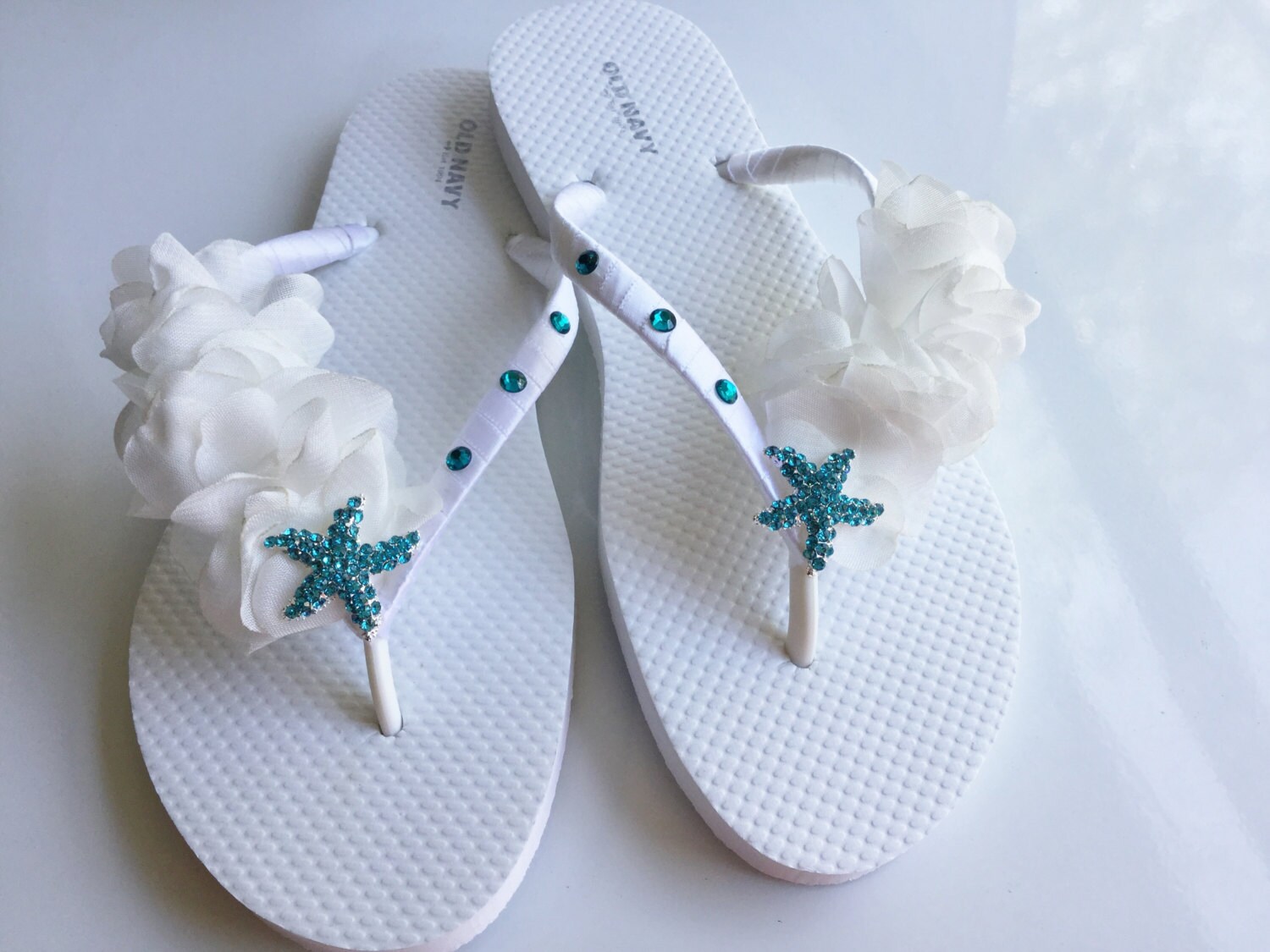 Braut Flip Flop, Teal Blue Starfish Sandalen, Chiffon Blätter Borte Flops, Hochzeit Strand Braut Flip Flop, Teal Blue Starfish Sandalen, Chiffon Blätter Borte Flops, Hochzeit Strand von KayKaysBridal
