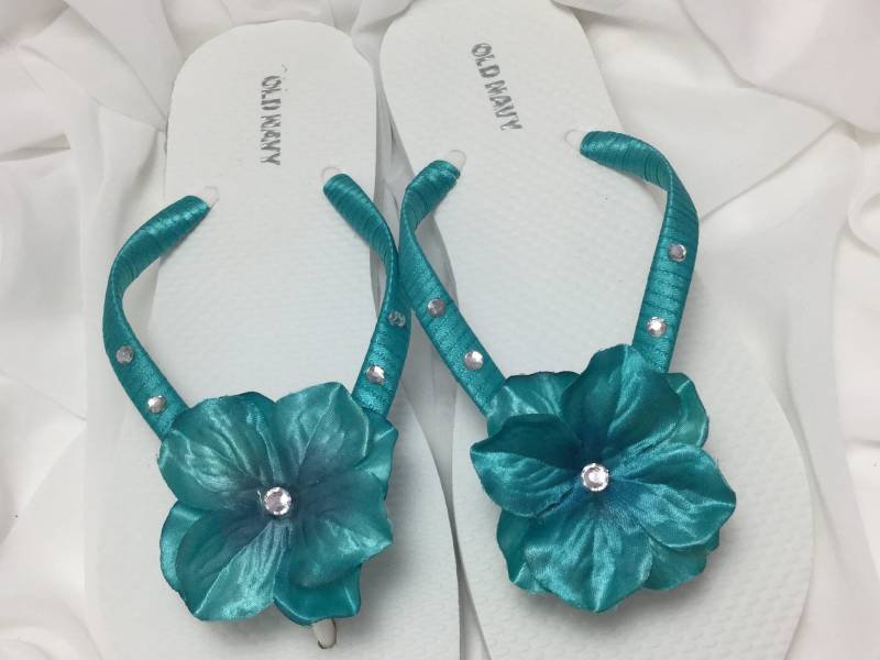Petrol/Blau Braut Strassblume Flip Flops, Strass Braut Sandalen, Weiß Flip-Flops, Hochzeit Strand Sandalen Petrol/Blau Braut Strassblume Flip Flops, Strass Braut Sandalen, Weiß Flip-Flops, Hochzeit Strand Sandalen von KayKaysBridal
