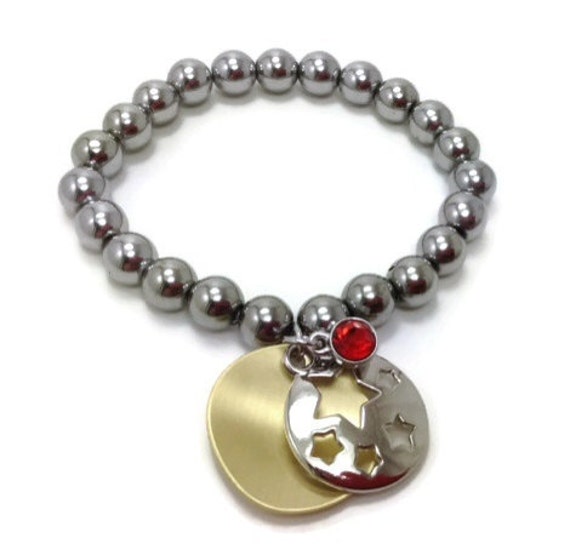 Hämatit Stretch Armband Offen Ausgeschnittene Sterne Disc Charm Perlen Armband, Birthstone von KayKaysDesigns