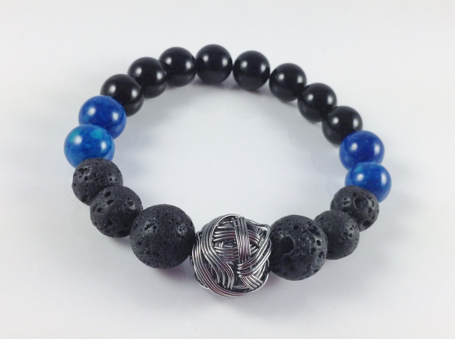 Herren Lava Stretch Armband, Onyx, Blaue Fossilien Perlen, Silberdraht Kugel von KayKaysDesigns