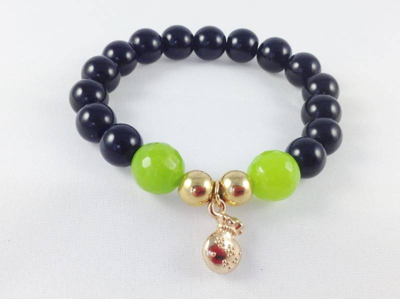 Sack Voll Geld Onyx Armband, Stretch Perlen Candy Grün Achat Wohlstand Armband von KayKaysDesigns