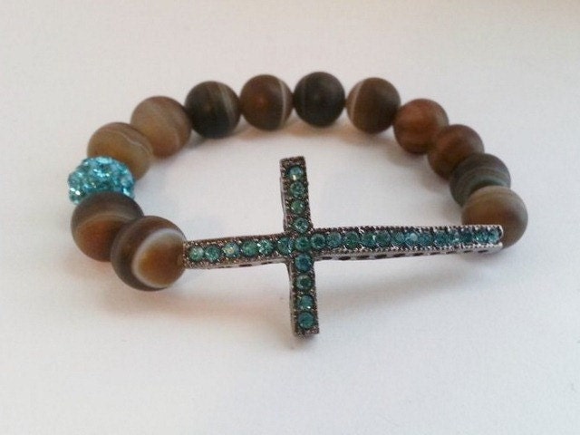 Seitlich Kreuz Türkis Gunmetal Streifen Achat Perlen Stretch Armband von KayKaysDesigns