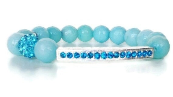 Sidebar-stretch Blau Achat Perlen Armband Mit Pave Bead Spacer von KayKaysDesigns