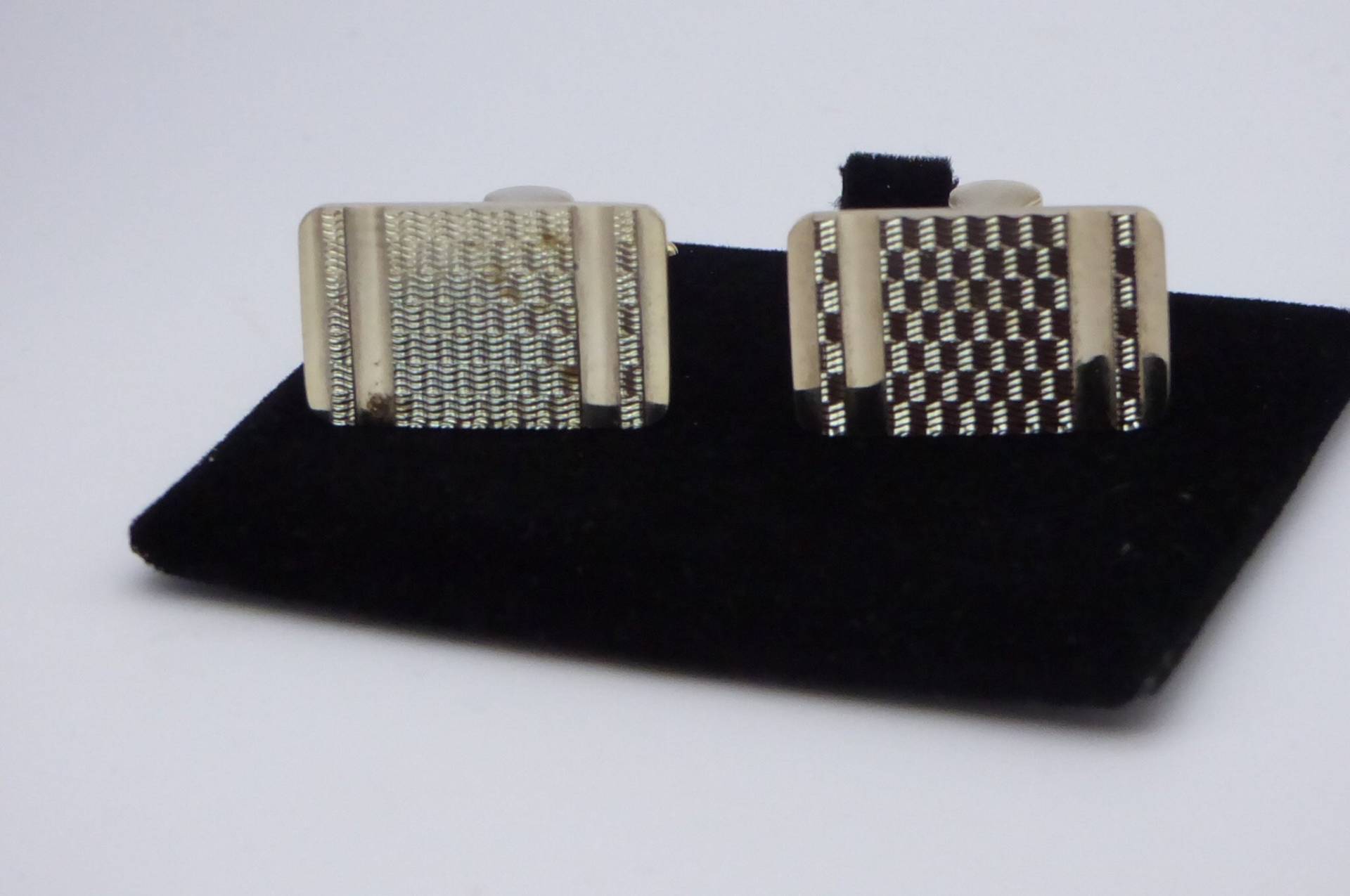 Goldfarbene Manschettenknöpfe Aus Dem Jahr 1960 von KaySueGems