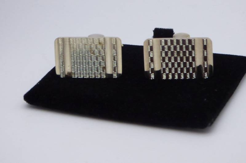 Goldfarbene Manschettenknöpfe Aus Dem Jahr 1960 von KaySueGems