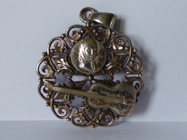 Großer Silberfarbener Anhänger - Geschenkidee von KaySueGems