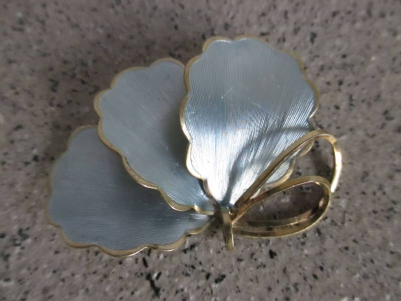 Pastel Blue Leafed Brosche - Geschenkidee Pastel Blue Leafed Brosche - Geschenkidee von KaySueGems