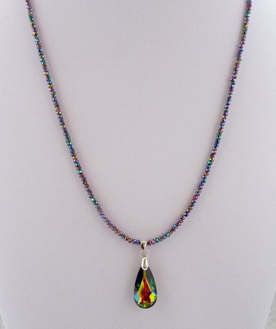 Handgemachte Halskette Mit Swarovski, Die Der Frau, Geschenk, Kristallperlen, Swarovski Anhänger Handgemachte Halskette Mit Swarovski, Die Der Frau, Geschenk, Kristallperlen, Swarovski Anhänger von Kayeedesign