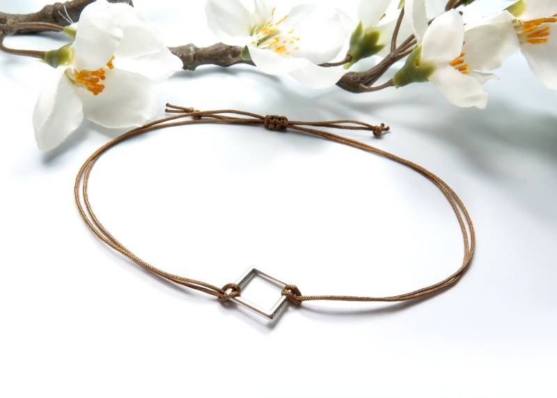 Armband Silberfarben Freundschaftsarmband Farbwahl 25 Farben Quadrat von KayleighUndSorrow