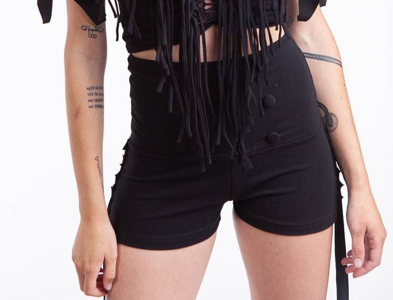 Knopf Vorne Shorts, Hoch Taillierte Fransen Festival Burning Man Outfit, Boho-Chic, Hippie, Strand Shorts Knopf Vorne Shorts, Hoch Taillierte Fransen Festival Burning Man Outfit, Boho-Chic, Hippie, Strand Shorts von KayoAnimeClothing
