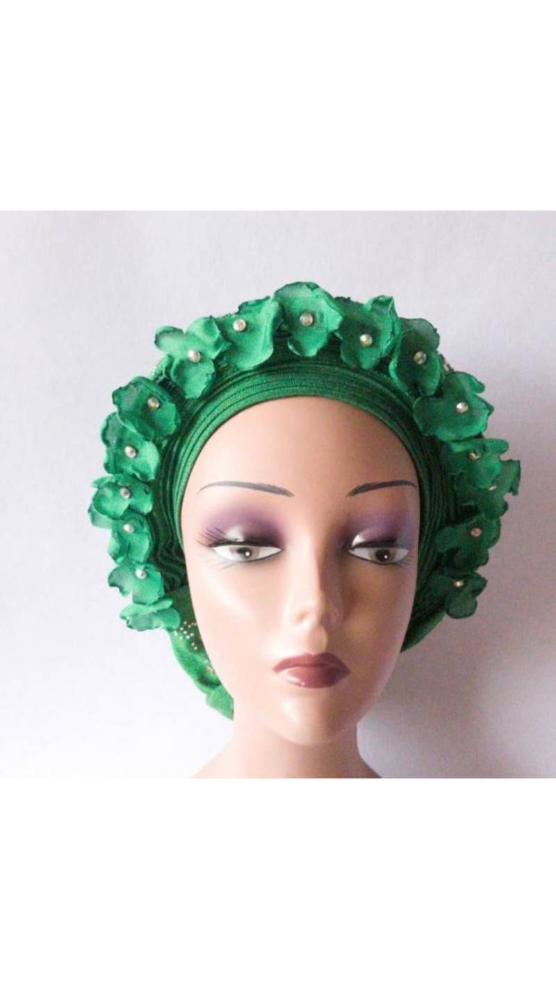 Gebundene Grüne Perlen Applikation Mit Strass Autogele Aso-Oke Gebundene Grüne Perlen Applikation Mit Strass Autogele Aso-Oke von KaysLuxeFabrics