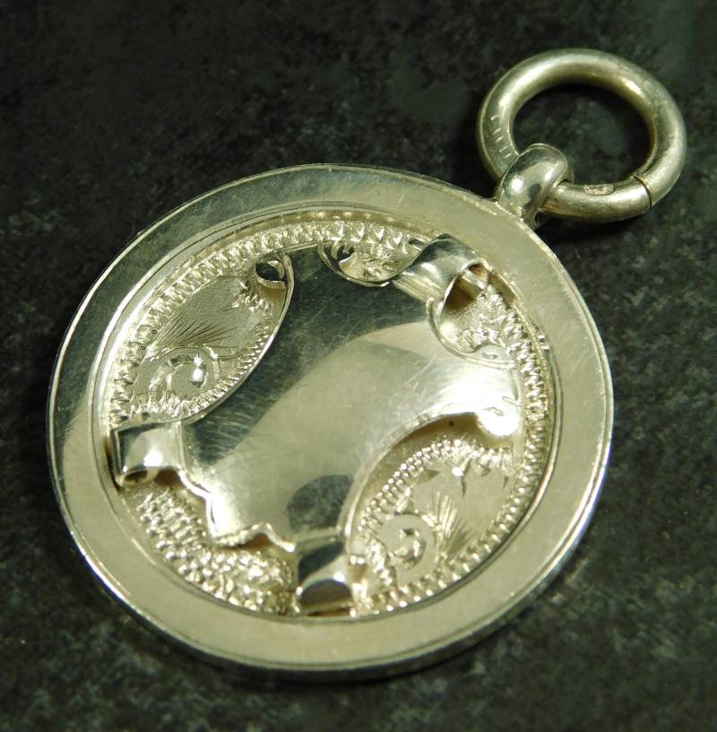 Antike Massive Silber Taschenuhr Oder Medaille 1924 Mit Punze Und Gravur | 16768 Antike Massive Silber Taschenuhr Oder Medaille 1924 Mit Punze Und Gravur | 16768 von Kazeran