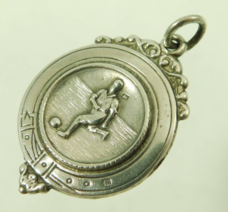 Vintage Massiv Silber Uhrenkette Sporting Fob Medaille Dhc Fussball Bildlich 1925 | 14977 Vintage Massiv Silber Uhrenkette Sporting Fob Medaille Dhc Fussball Bildlich 1925 | 14977 von Kazeran