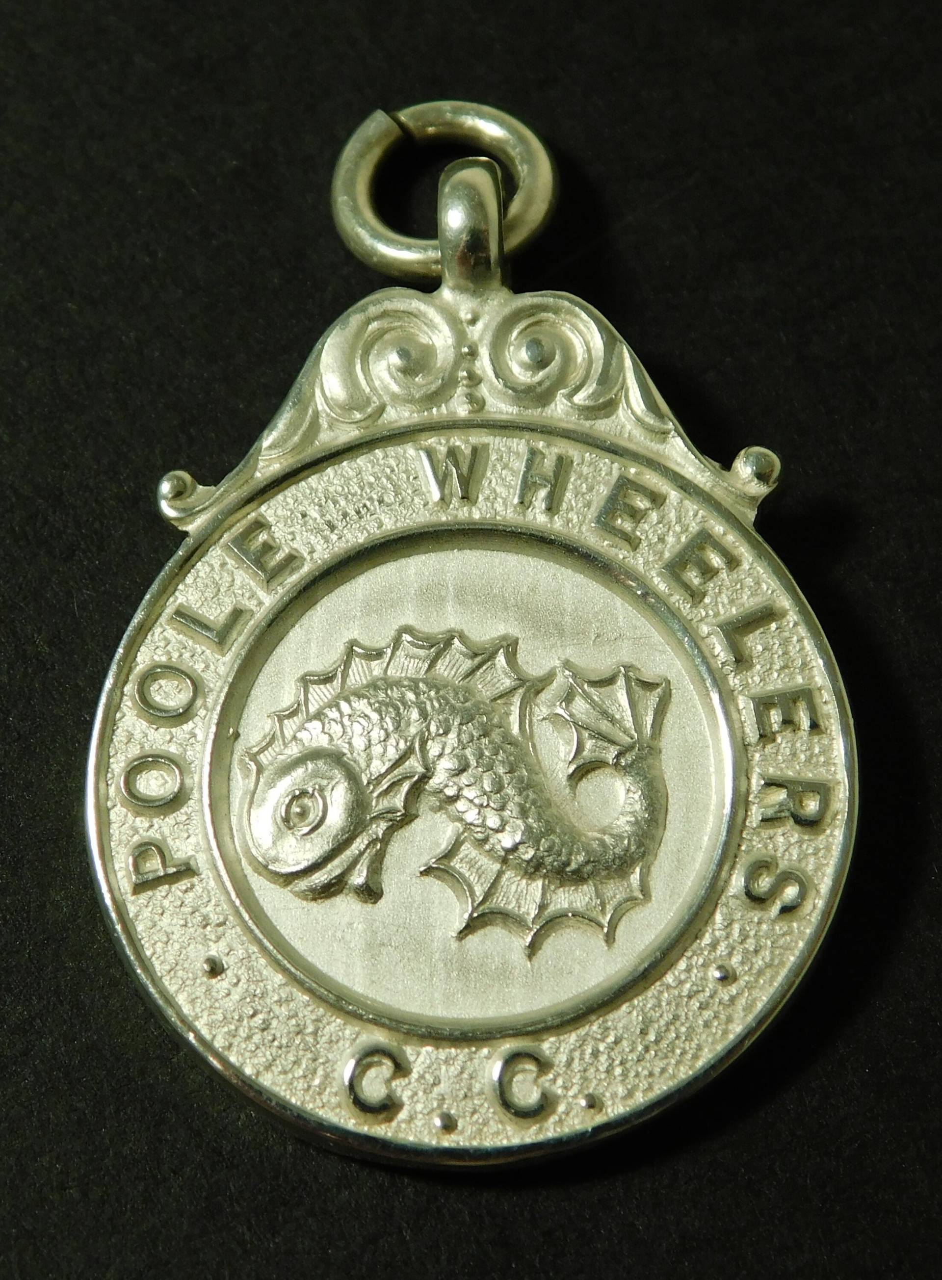 Vintage Poole Wheelers Radfahren Massiv Silber Taschenuhr Medaille Fob 1957 M Mead | 16265 Vintage Poole Wheelers Radfahren Massiv Silber Taschenuhr Medaille Fob 1957 M Mead | 16265 von Kazeran