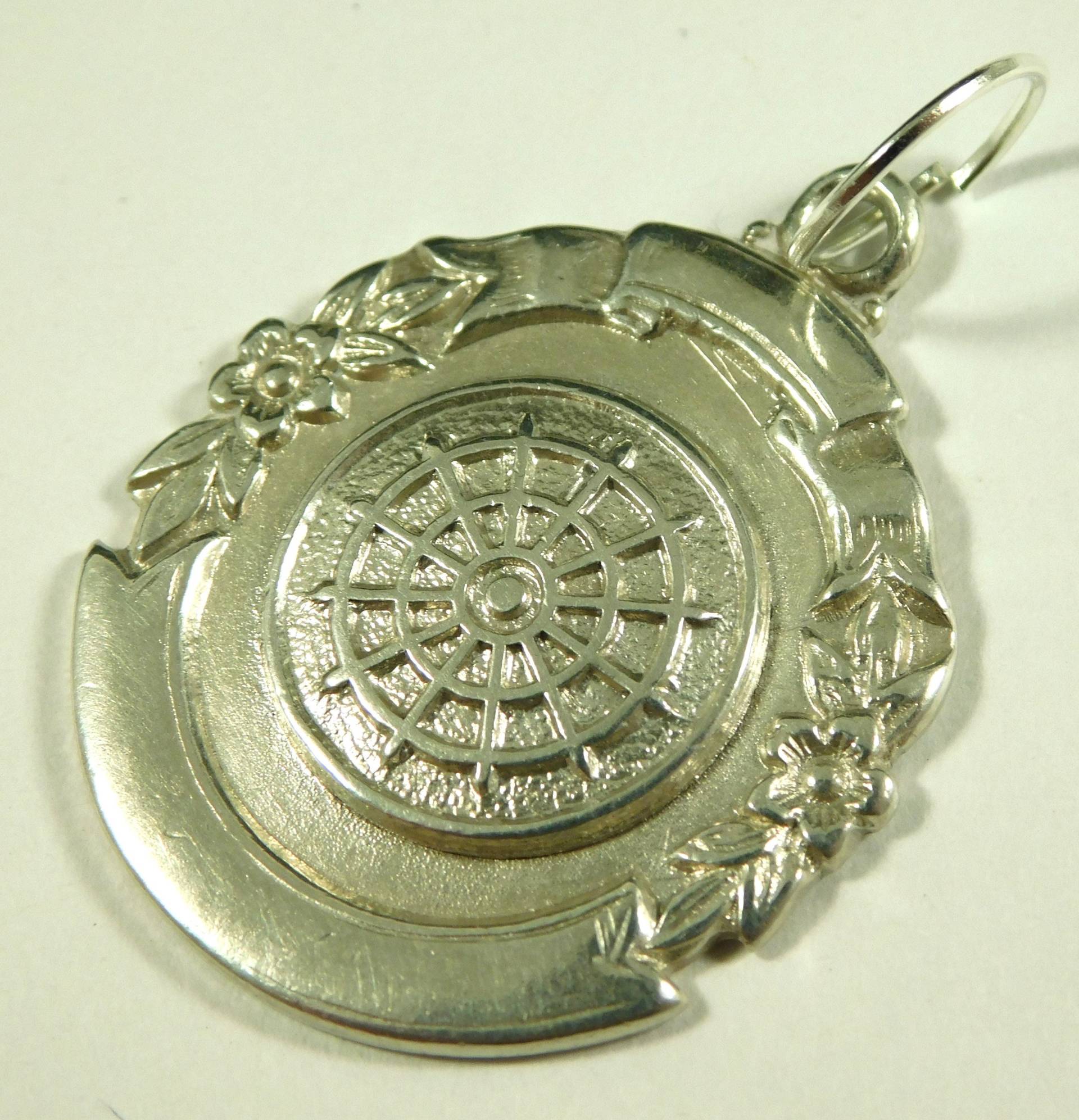 Vintage Sterling Silber Darts Taschenuhr Fob Medaille 1951 Fattorini Ltd | 16795 Vintage Sterling Silber Darts Taschenuhr Fob Medaille 1951 Fattorini Ltd | 16795 von Kazeran