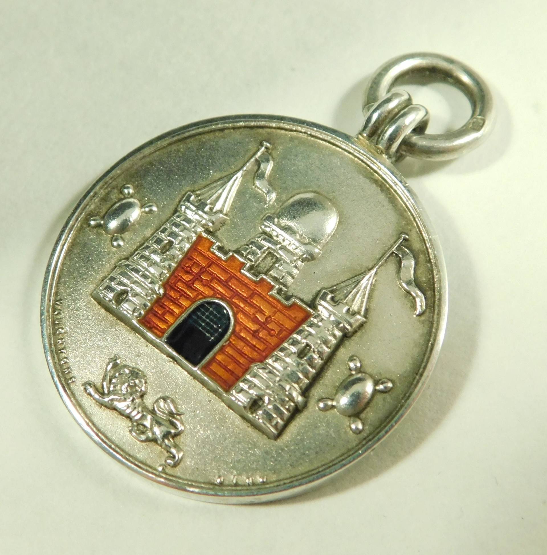 Vintage Sterling Silber Emaille Uhrenkette Medaille Surrey County Football 1927 | 14968 Vintage Sterling Silber Emaille Uhrenkette Medaille Surrey County Football 1927 | 14968 von Kazeran