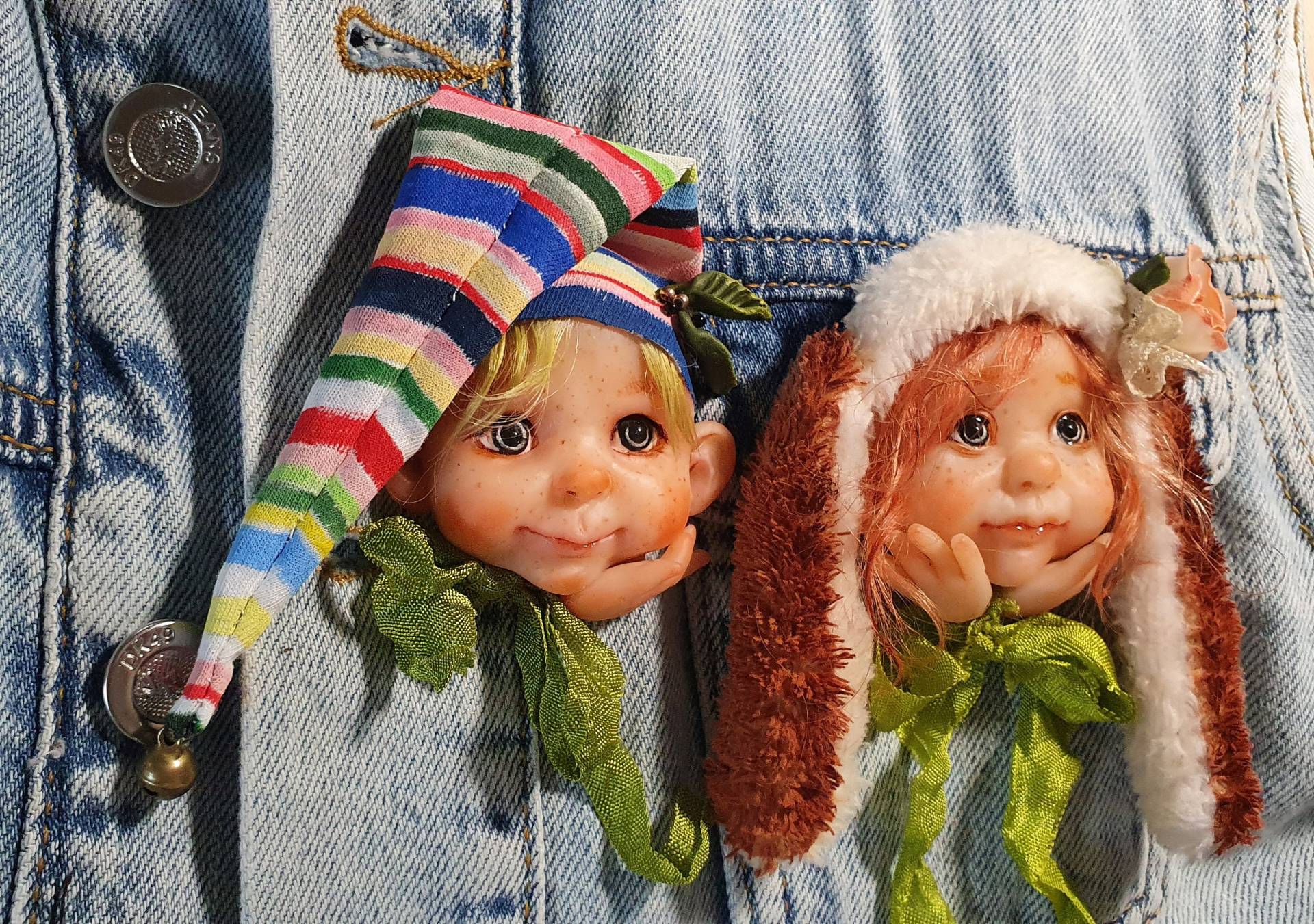 Weihnachtsbrosche Für Kinder, Wichtel Zubehör, Elfen Pin, Fimo Brosche, Miniatur Brosche Kind , Weihnachtsbrosche, Elfenbrosche Weihnachtsbrosche Für Kinder, Wichtel Zubehör, Elfen Pin, Fimo Brosche, Miniatur Brosche Kind , Weihnachtsbrosche, Elfenbrosche von KazkaDoll
