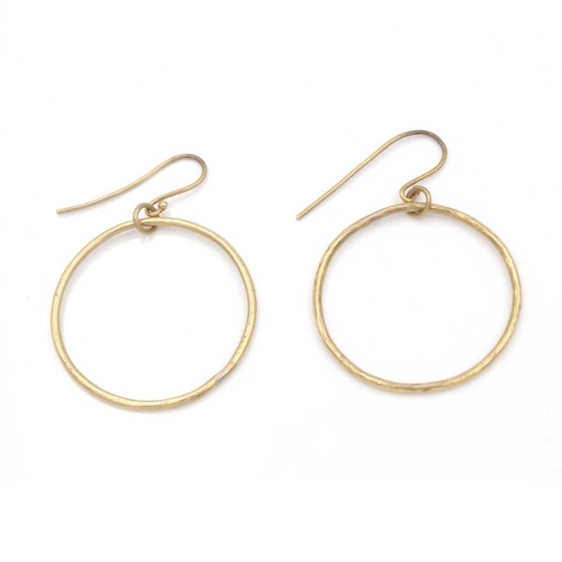 Messingohrringe - Floating Hoop , Handgearbeitet Aus Recyclingmaterial, Bawa Hope, Kenia Messingohrringe - Floating Hoop , Handgearbeitet Aus Recyclingmaterial, Bawa Hope, Kenia von KazuriGermany