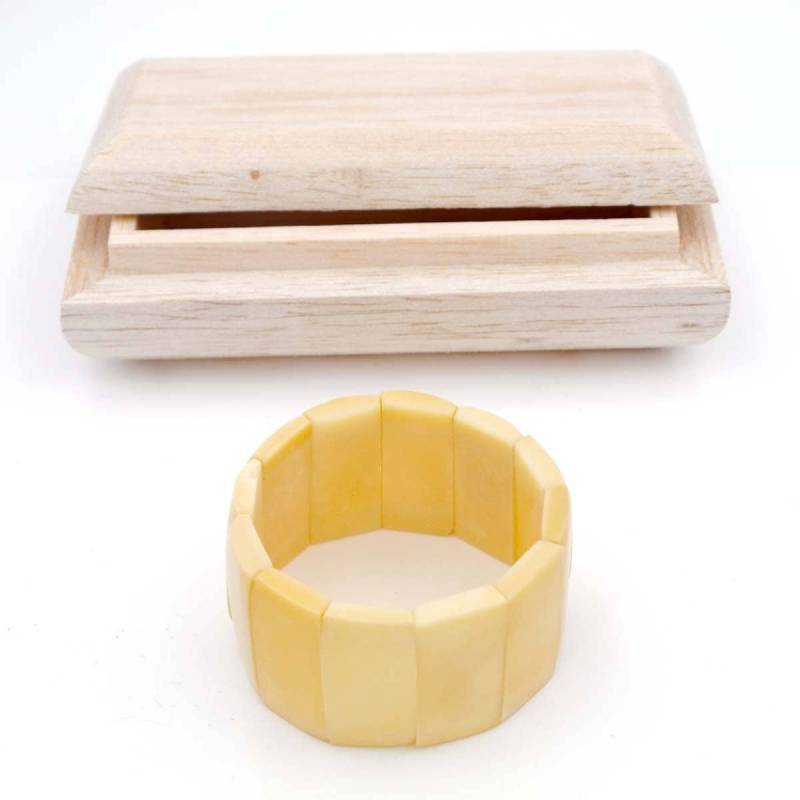 Tagua Armband Ecuador Breite 3, 5 cm Gummizug Handarbeit Mit Geschenkbox Tagua Armband Ecuador Breite 3, 5 cm Gummizug Handarbeit Mit Geschenkbox von KazuriGermany