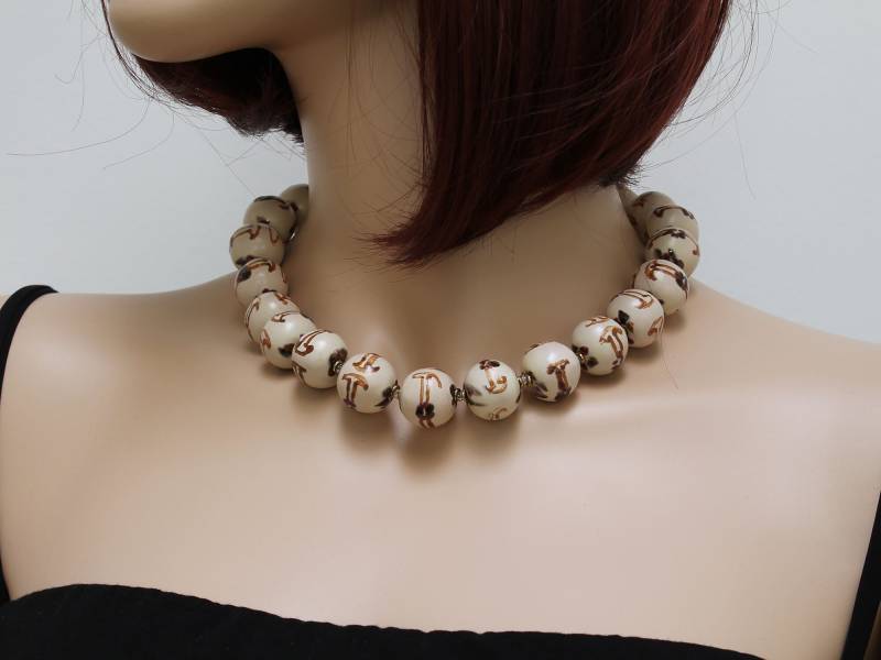 Filigran Handbemalte Keramikkette, Keramikschmuck Aus Kenia, Moderner Schmuck, Tragbar Zu Jedem Anlass, Edel Und Schlicht, Kuki Flower Filigran Handbemalte Keramikkette, Keramikschmuck Aus Kenia, Moderner Schmuck, Tragbar Zu Jedem Anlass, Edel Und Schlicht, Kuki Flower von KazuriStore