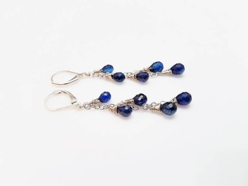 Kyanit Edelstein Und Argentium Sterling Silber Ohrringe - September Geburtsstein von KeeDesigns