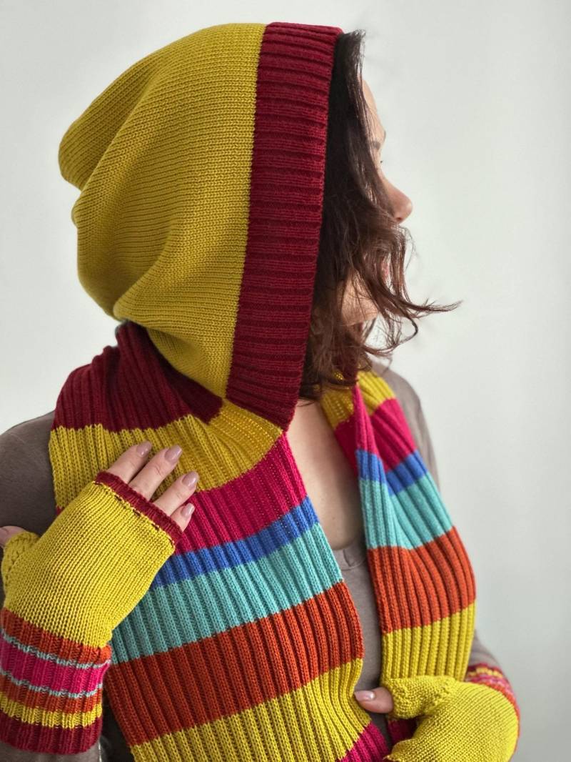 Merino Wolle Kapuzenschal & Armstulpen Set Handgestricktes Boho Style/Weihnachtsgeschenk von KeenKnitwear