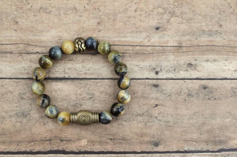 Gelb & Blau Tigerauge Armband Mit Bronze Akzenten Unisex von KeenaraShawn