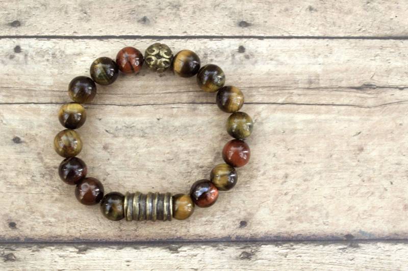 Mix Color Tiger Eye Bead Armband Mit Bronze Akzenten Unisex von KeenaraShawn