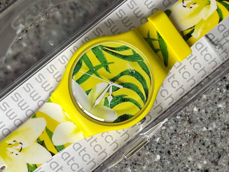 Swatch Armbanduhr Namens Limbo Dance Fun Grössere Herren 41mm Mit Ziffernblatt Lemon Und Leuchtend Grüne Farbe Silikonband Brandneu von KeenlyDesigned