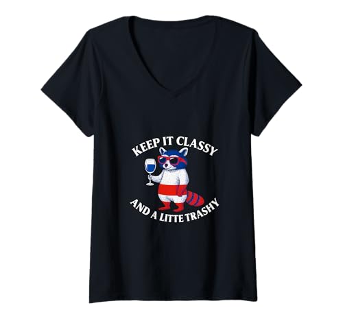 Damen Keep It Classy and a Little Trashy 4. Juli Waschbär T-Shirt mit V-Ausschnitt Damen Keep It Classy and a Little Trashy 4. Juli Waschbär T-Shirt mit V-Ausschnitt von Keep It Classy and Little Trashy Raccoon Edition