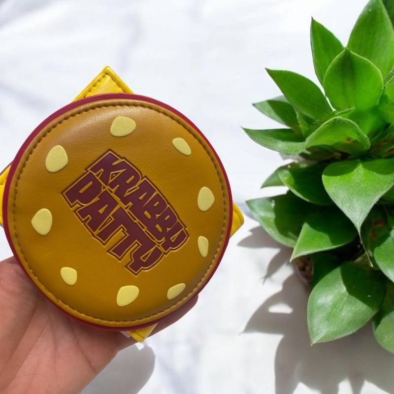 Krabby Patty Coin Purse - Cute Burger Shaped Wallet, Fun Cartoon Mini Purse, Round Faux Leather Change Holder, Gift For Fans & Trend Lovers von KeepTHEChangeee