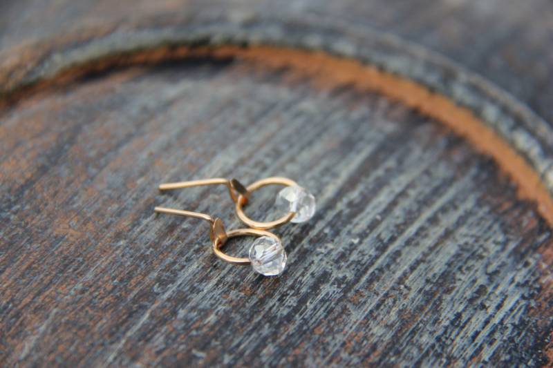 "Mini Gold Fill, Sterling Silber Oder Bronze Ohrstecker "Tiny Halo", Ohrstecker, Runder Ohrring, Gold Ohrstecker." "Mini Gold Fill, Sterling Silber Oder Bronze Ohrstecker "Tiny Halo", Ohrstecker, Runder Ohrring, Gold Ohrstecker." von Keepandcherish