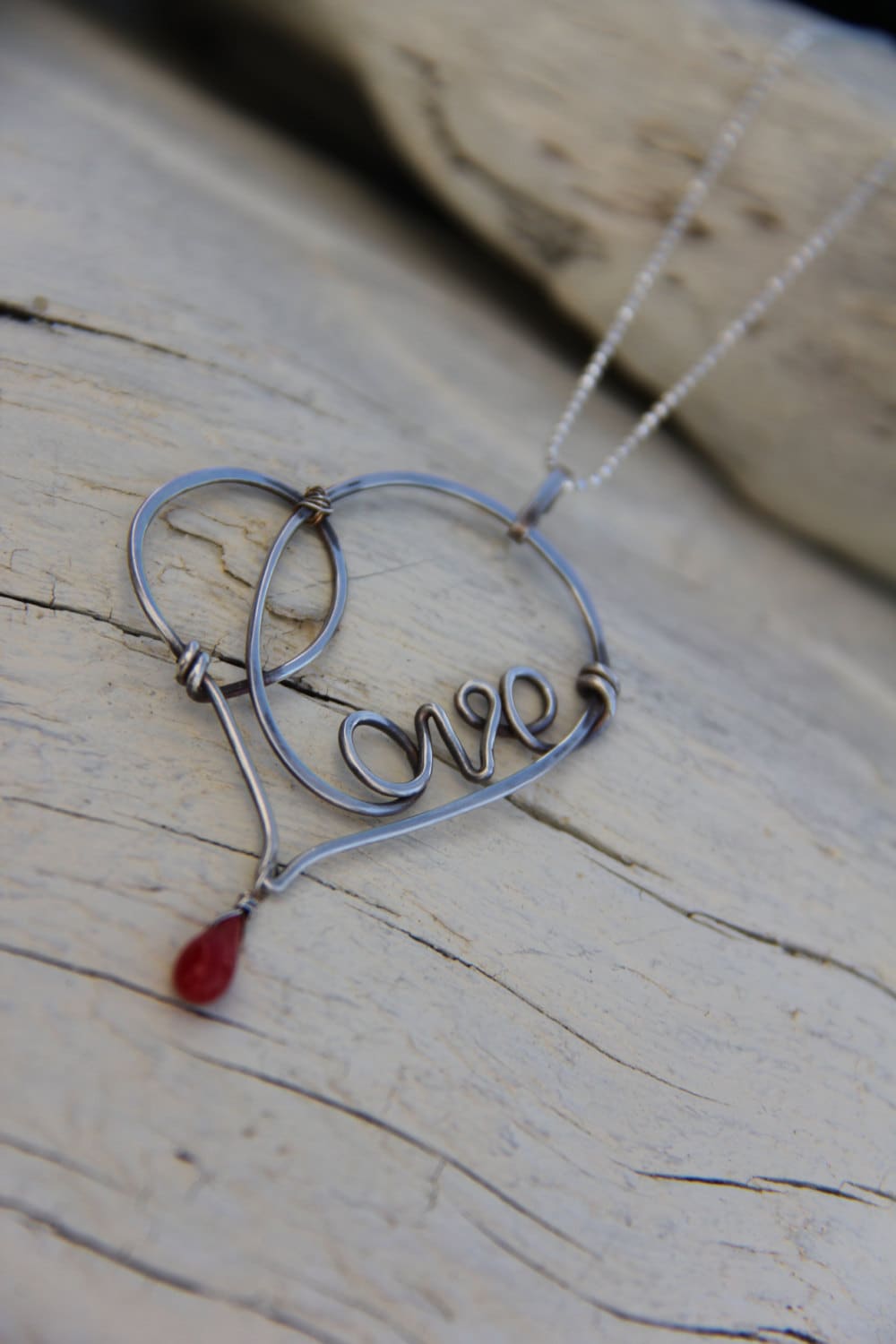Wire Wrap Herz Anhänger, Liebe, Halskette in Sterling Silber Oder Kupfer Wire Wrap Herz Anhänger, Liebe, Halskette in Sterling Silber Oder Kupfer von Keepandcherish