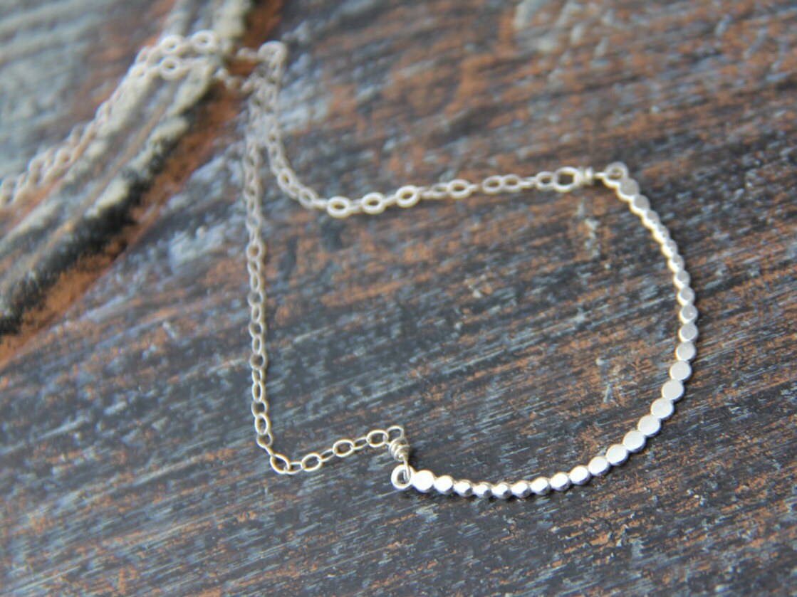 Zarte Perlen Sterling Silber Bar Bogen Halskette, Gepunktete Layering Minimalist, Jeden Tag 925 Zarte Perlen Sterling Silber Bar Bogen Halskette, Gepunktete Layering Minimalist, Jeden Tag 925 von Keepandcherish