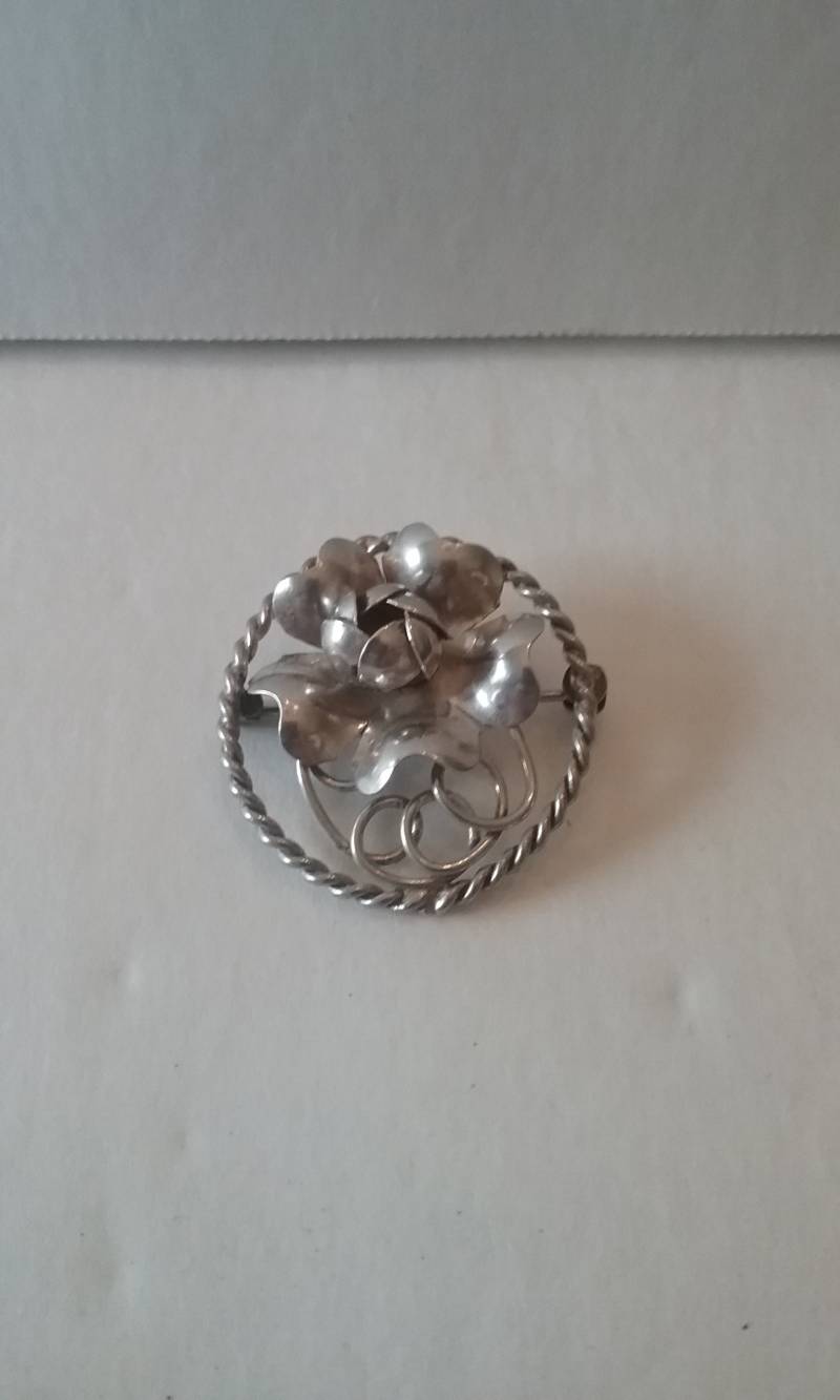 Blume Sterling Silber Brosche Blume Sterling Silber Brosche von KeepersFindersFinds
