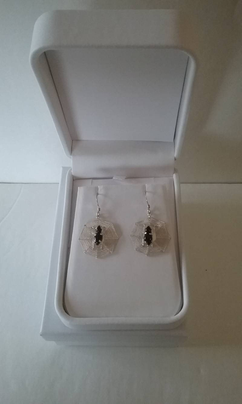 sterling Silber Spider Web Schwarz Onyx Spinne von KeepersFindersFinds