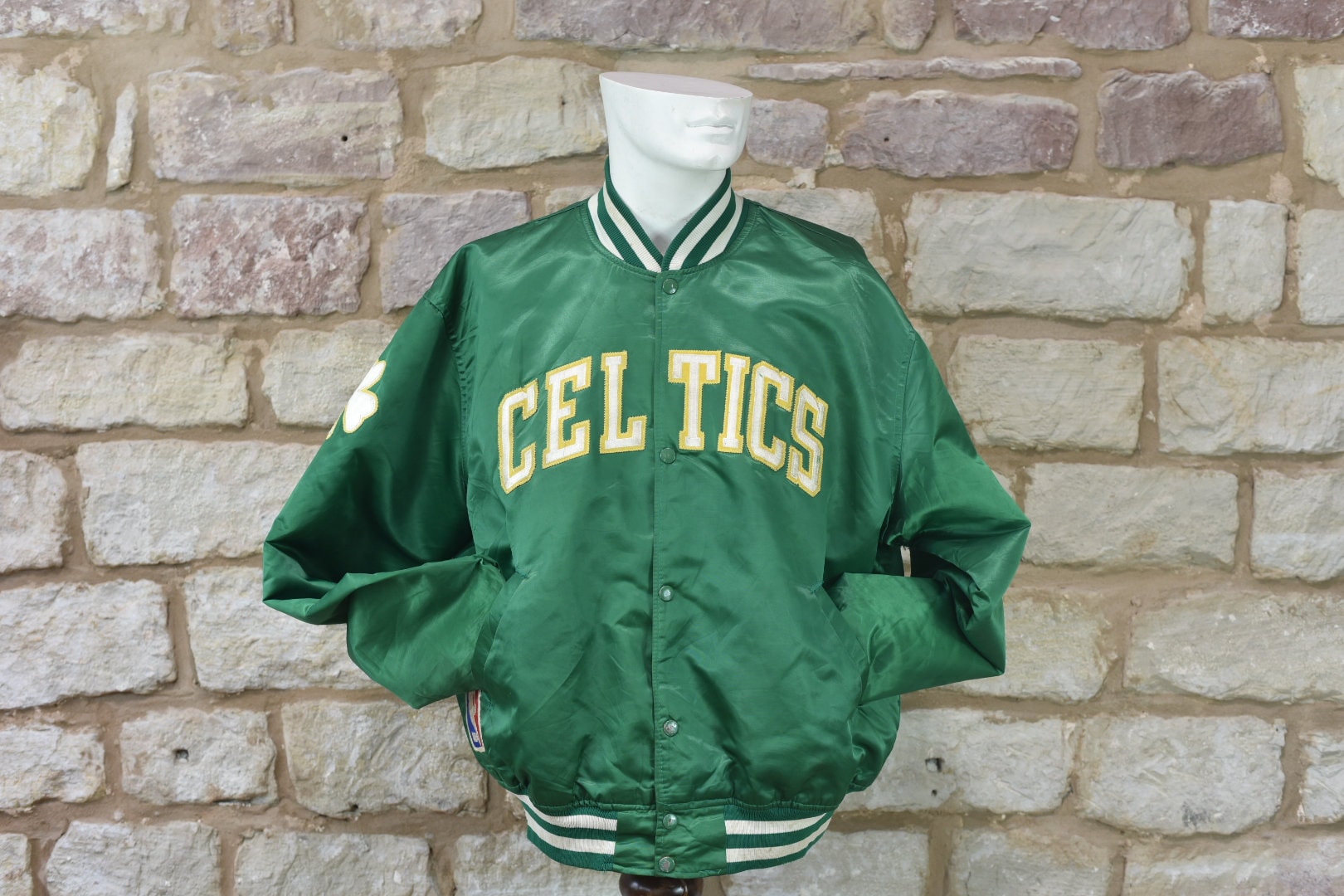 Boston Celtic Jacket Vintage Boston Celtic Jacket Vintage von KeepitVintagee